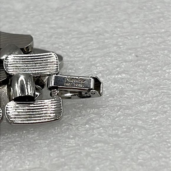 Napier Shiny Silver Bracelet Chunky Large Bracelet Vintage - Picture 5 of 9